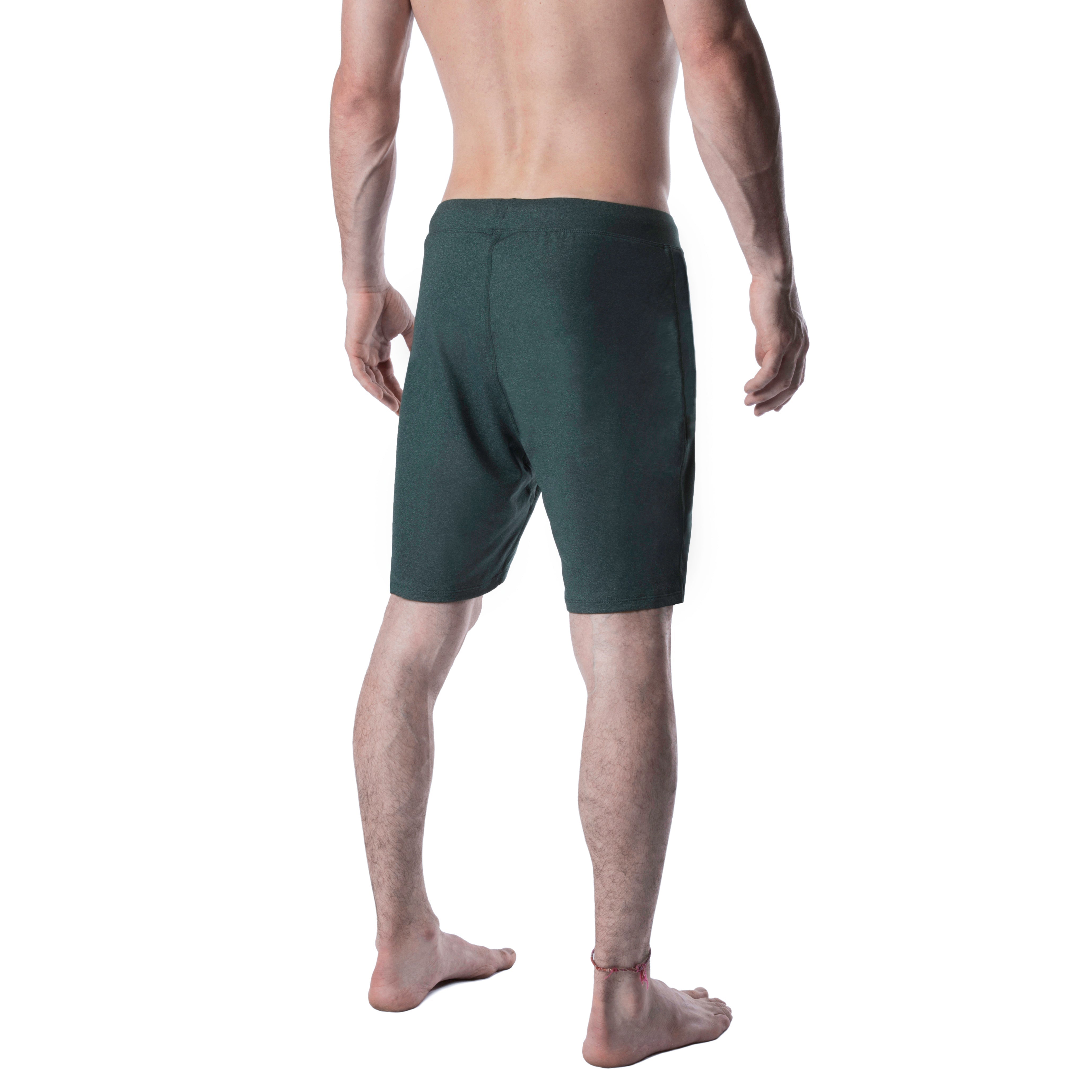 Yoga Crow™ Men's Pocketless Swerve Yoga Shorts with Liner in